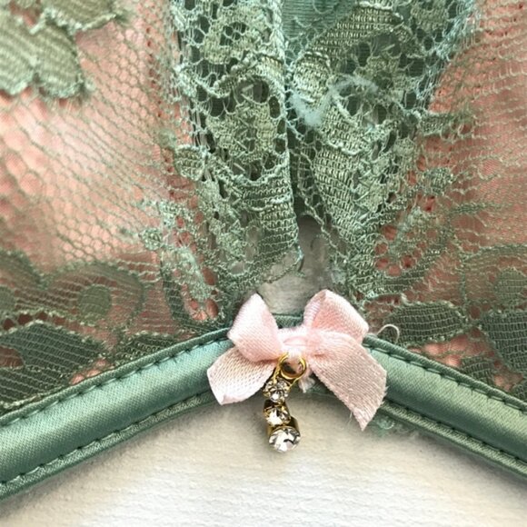 La Vie En Rose lacy convertible bra Sz 34 D - Picture 2 of 8